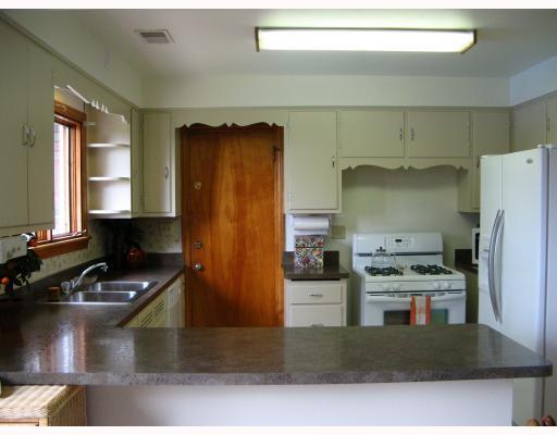2927 Plank Road New Castle, PA 16105 - Photo 5 of 8 Kitchen.