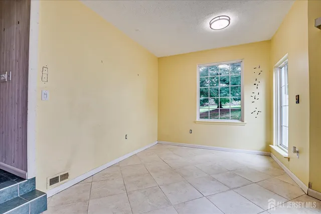 $499,000 | 1 Ardsley Square, Sayreville, NJ 08859