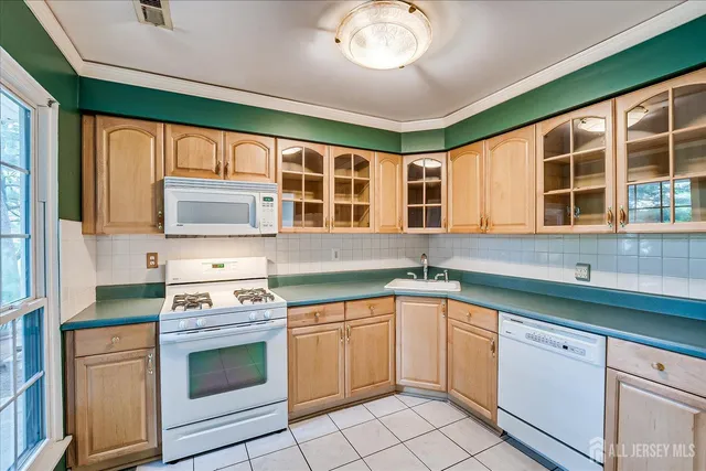 $499,000 | 1 Ardsley Square, Sayreville, NJ 08859