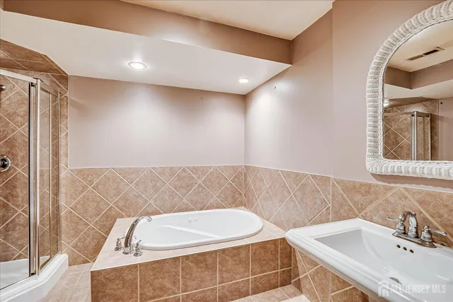 $499,000 | 1 Ardsley Square, Sayreville, NJ 08859