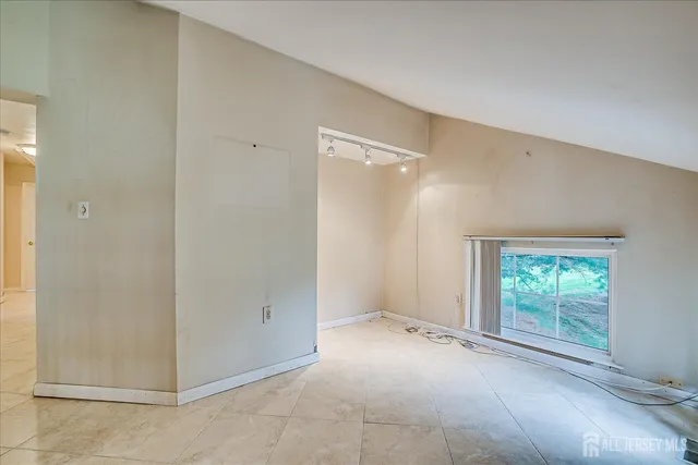 $499,000 | 1 Ardsley Square, Sayreville, NJ 08859