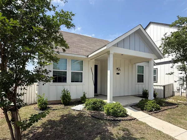 $2,350 | 133 Fabion Street, Kyle, TX 78640