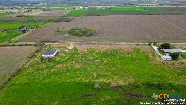 2395 Partnership Road Seguin, TX 78155 - Photo 8 of 17 a view of a yard