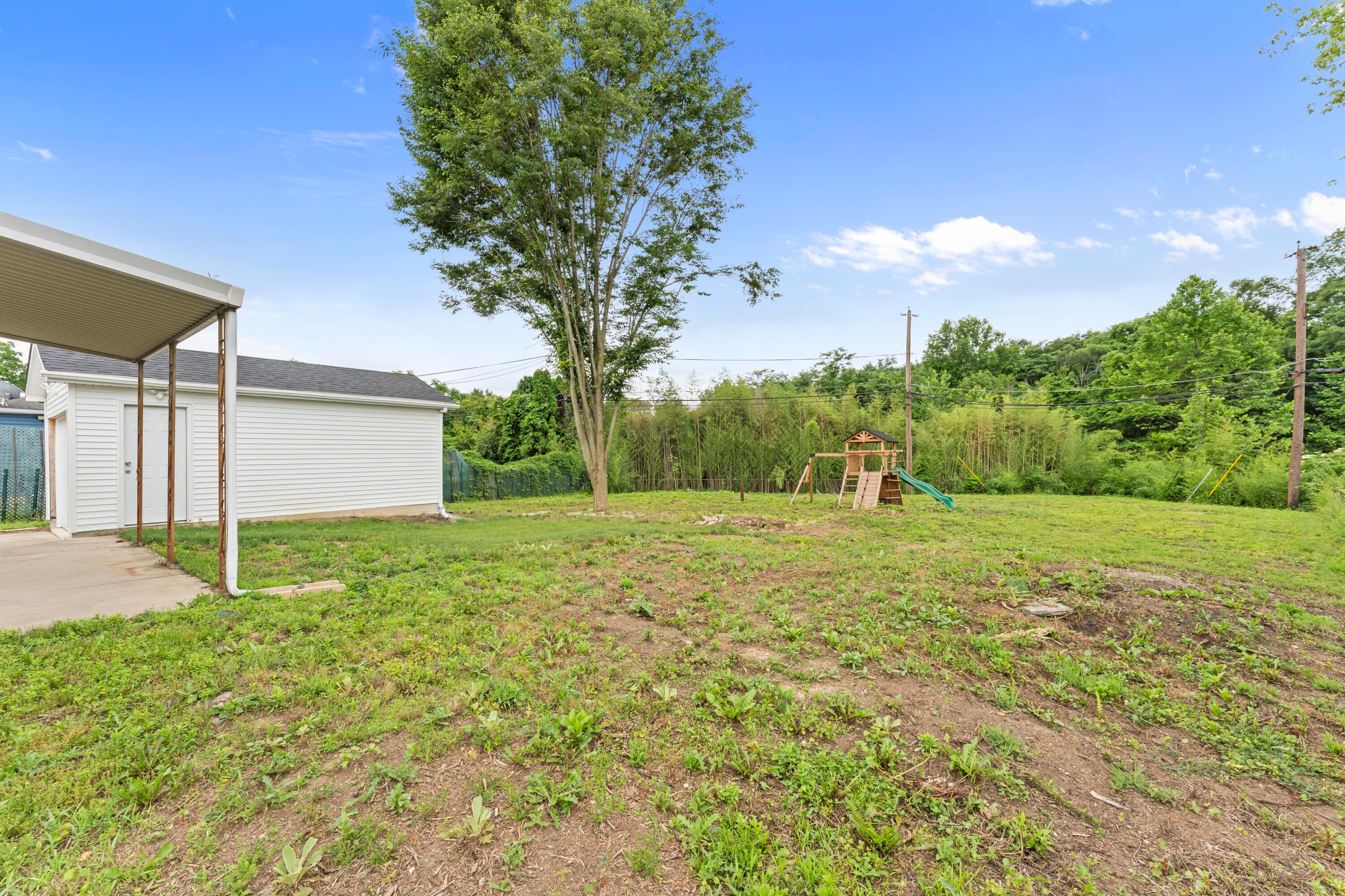 4071 Lynward Road Columbus, OH 43228 - Photo 31 of 32 Backyard