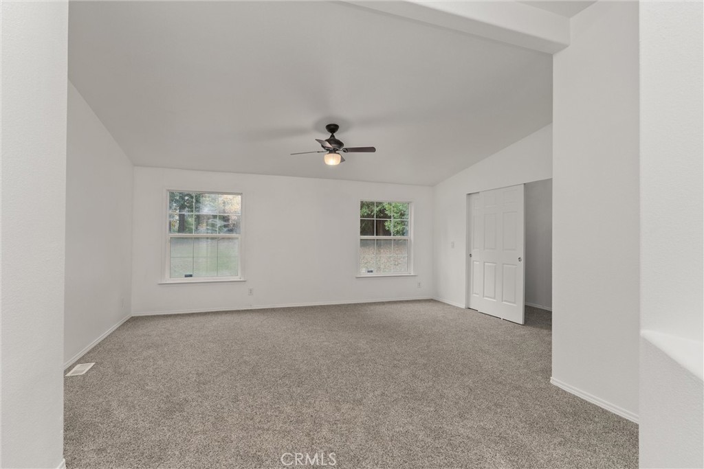 17 Weiss Hill Road Oroville, CA 95966 - Photo 23 of 35 an empty room with a window