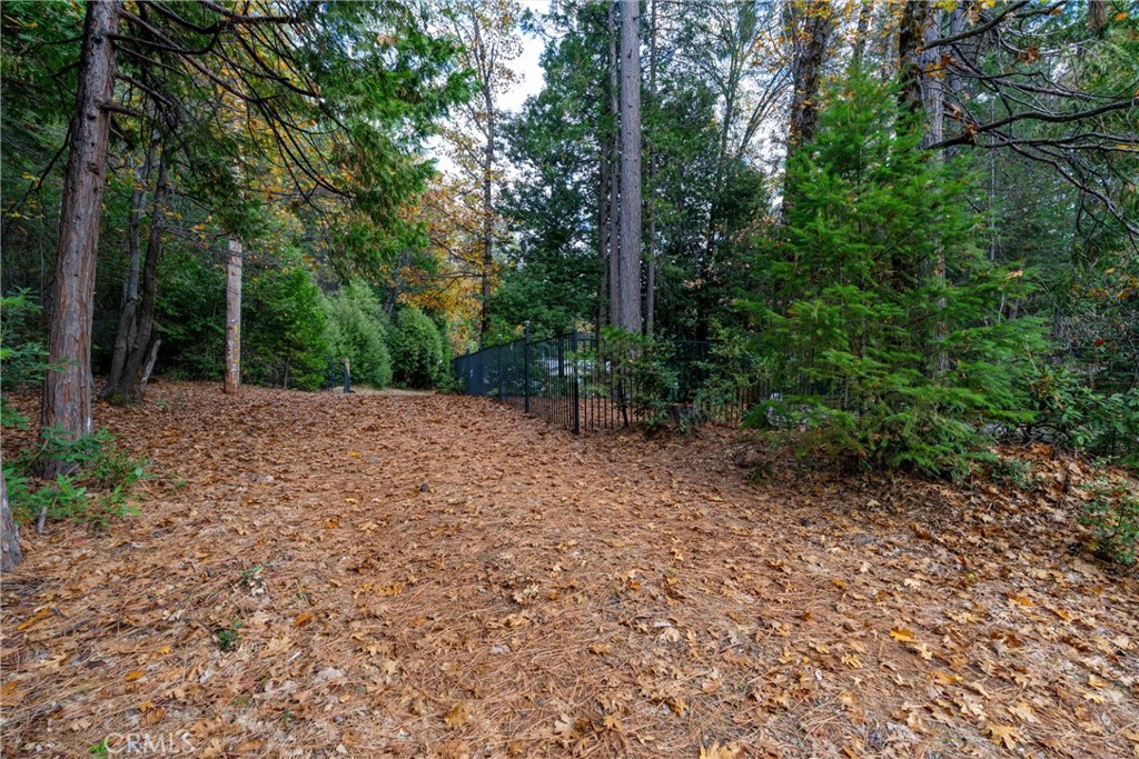 17 Weiss Hill Road Oroville, CA 95966 - Photo 28 of 35 a view of backyard with green space
