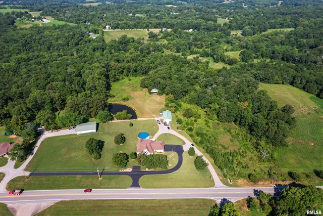 $617,500 | 9855 Highway 37, Goreville, IL 62939