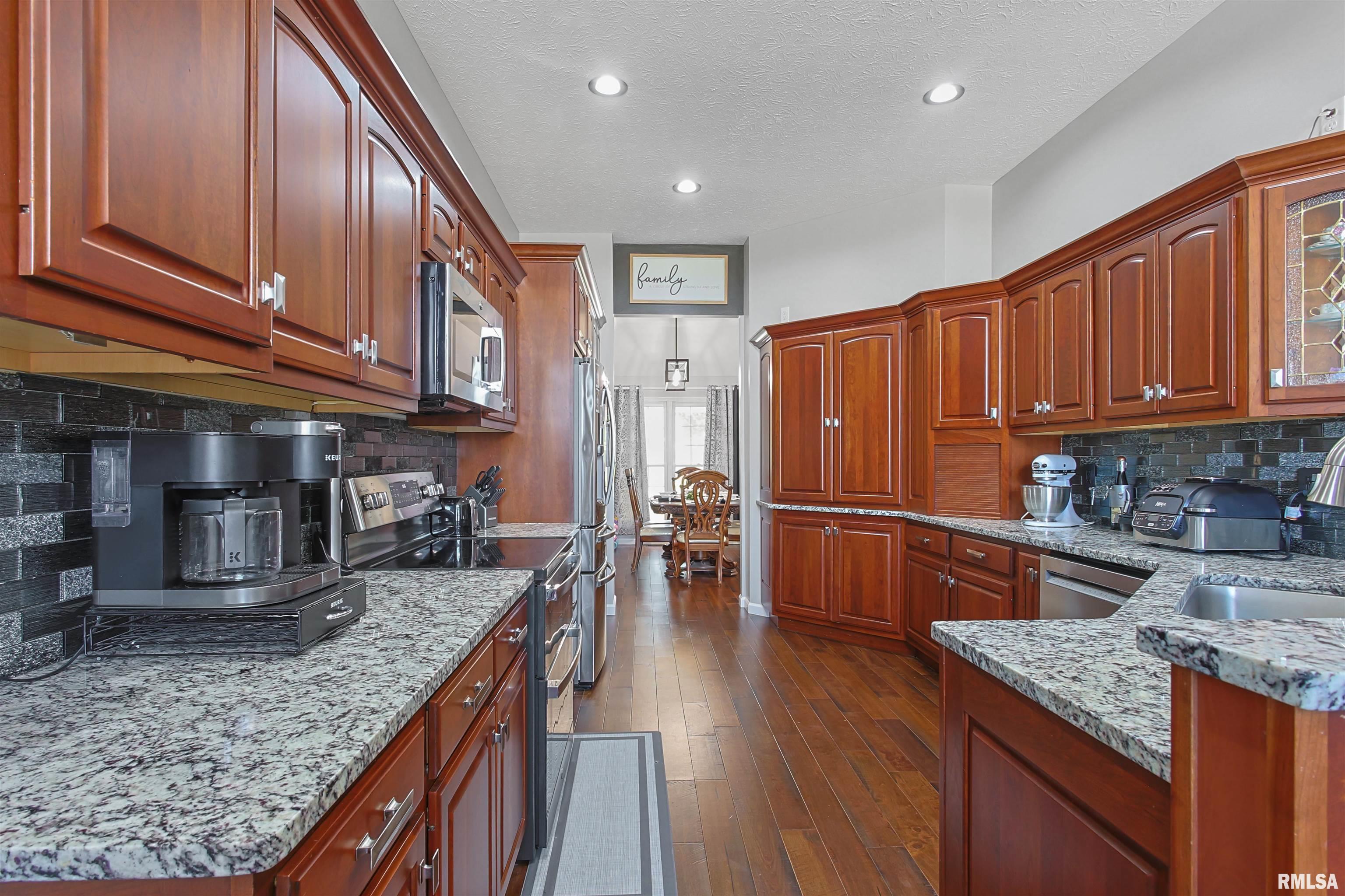 9855 Highway 37 Goreville, IL 62939 - Photo 6 of 30