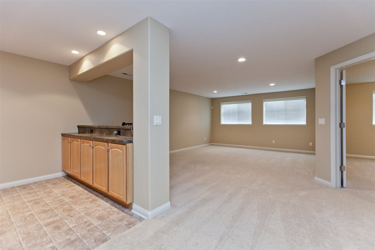 4025 North Willowbend Road Northeast Cedar Rapids, IA 52411 - Photo 34 of 44 Gallery Image 34