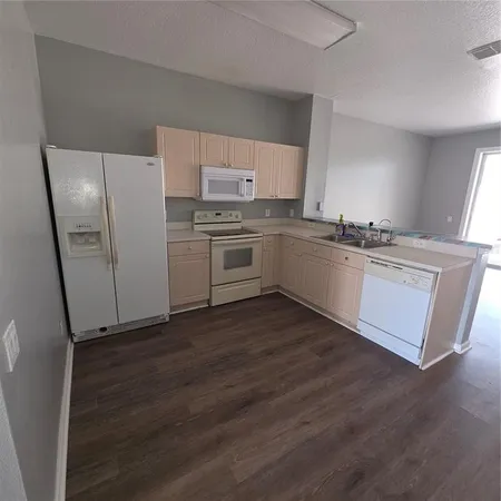 $2,300 | 2403 Silver Palm Drive, Kissimmee, FL 34747