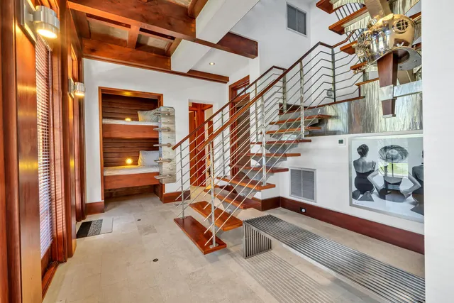 a view of entryway with a front door