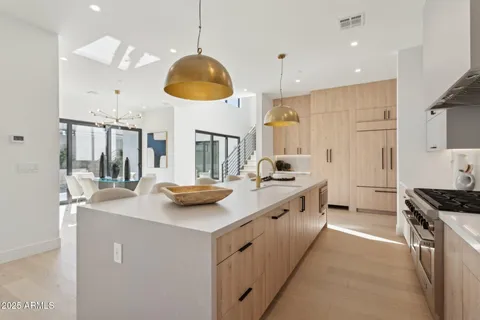 $2,295,555 | 1830 East Palmaire Avenue, Phoenix, AZ 85020