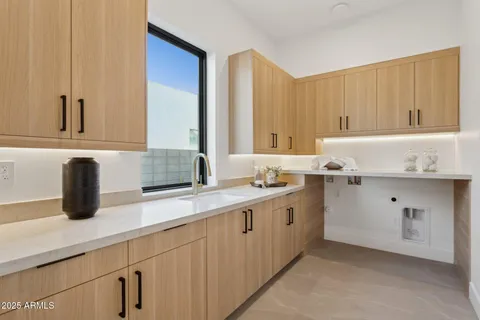 $2,295,555 | 1830 East Palmaire Avenue, Phoenix, AZ 85020