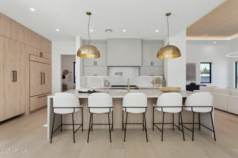 $2,295,555 | 1830 East Palmaire Avenue, Phoenix, AZ 85020