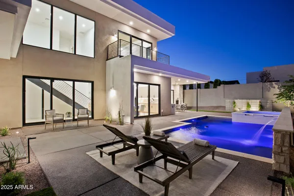 a view of a back yard of the house
