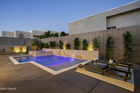 $2,295,555 | 1830 East Palmaire Avenue, Phoenix, AZ 85020