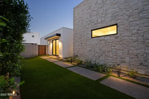 $2,295,555 | 1830 East Palmaire Avenue, Phoenix, AZ 85020