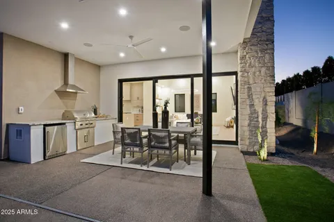 $2,295,555 | 1830 East Palmaire Avenue, Phoenix, AZ 85020