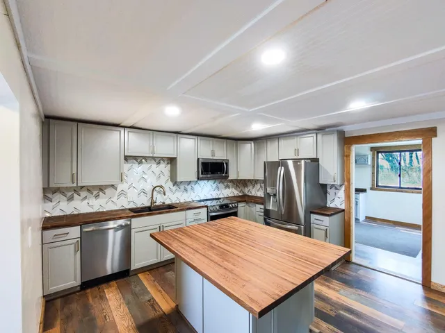 $354,900 | 254 Pleasant Street, Dexter, MN 55926