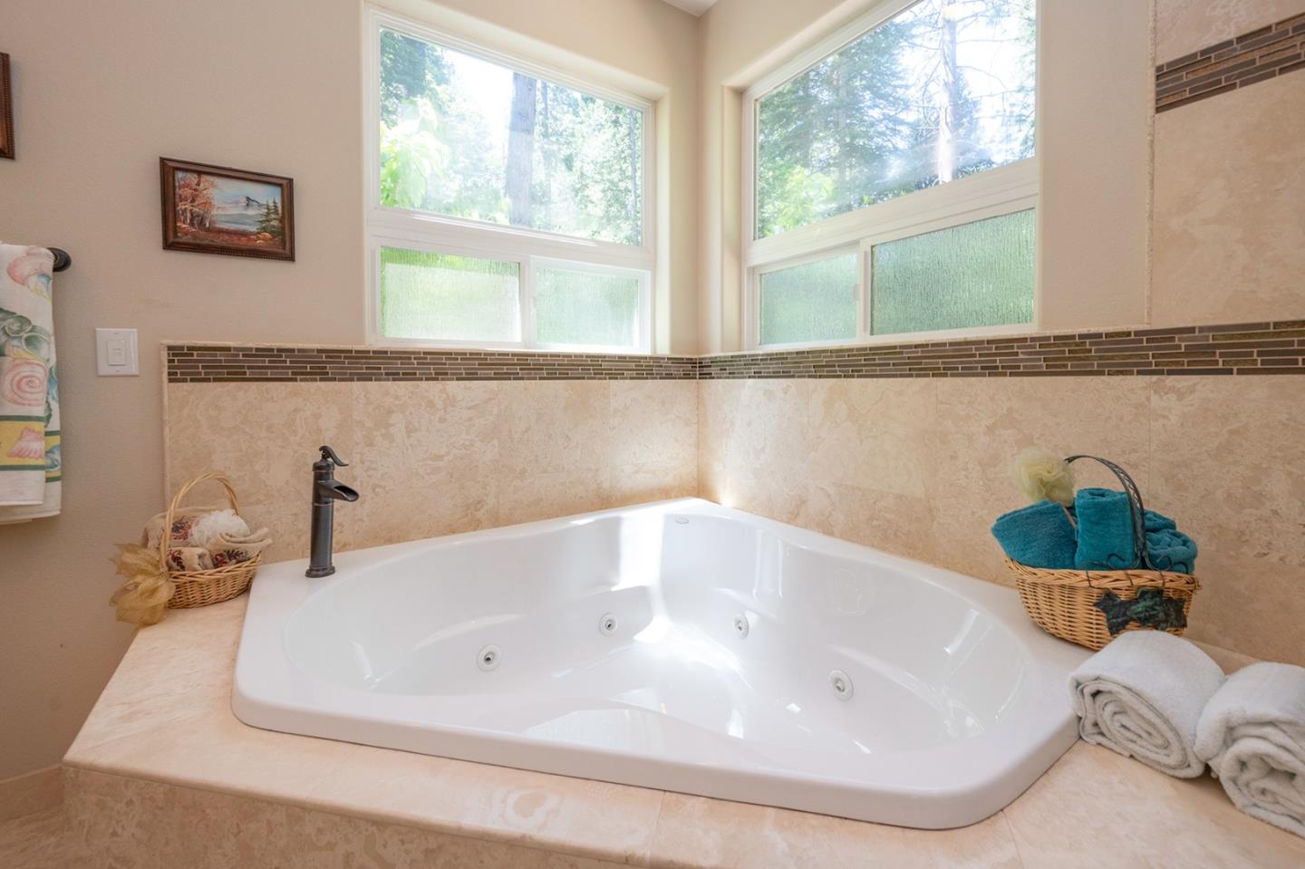 2271 Murphys Drive Arnold, CA 95223 - Photo 44 of 91 a bathroom with a tub and a window