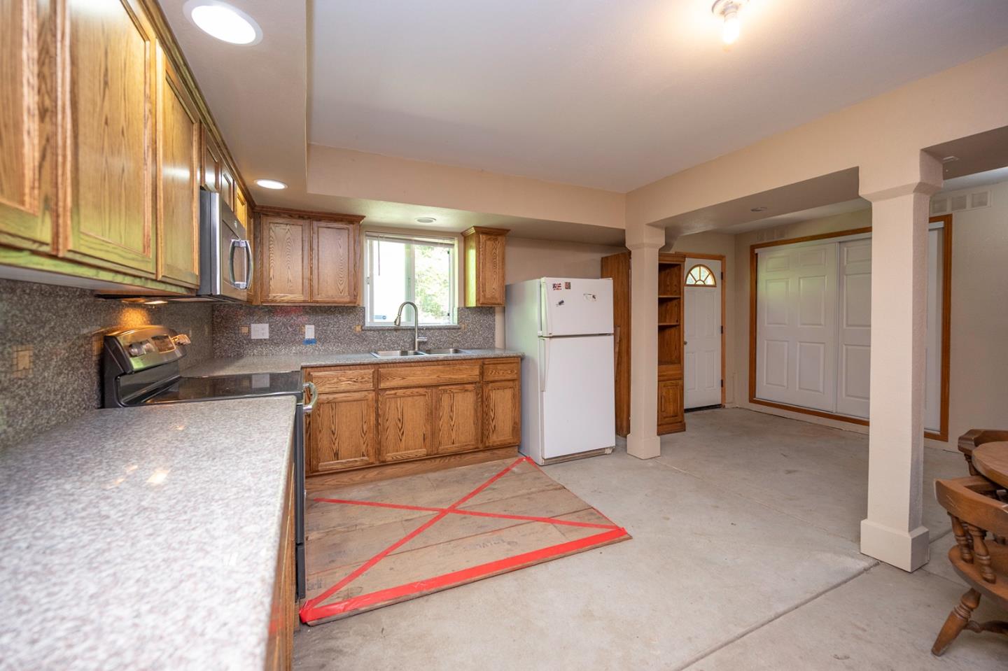 2271 Murphys Drive Arnold, CA 95223 - Photo 80 of 91 a kitchen with refrigerator and cabinets
