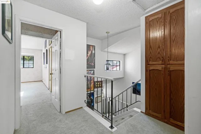 a view of empty room with window