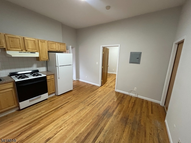 26 Ferry Street Newark, NJ 07105 - Photo 1 of 10