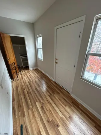 $1,900 | 26 Ferry Street, Newark, NJ 07105