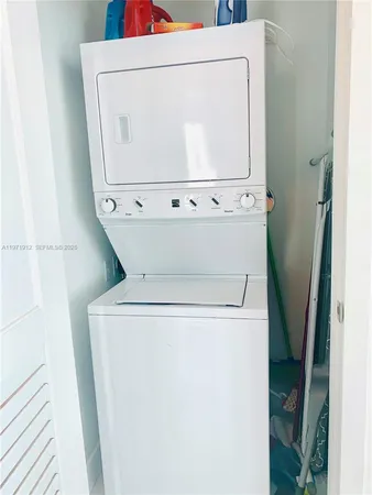 a close up view of washer and dryer