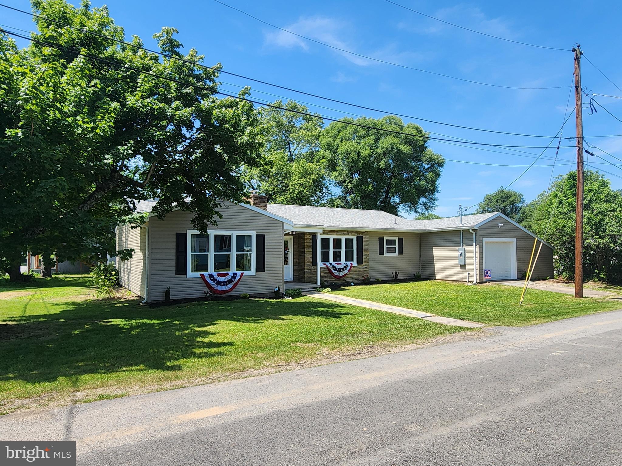 412 Everett Place Romney, WV 26757 - Photo 2 of 38