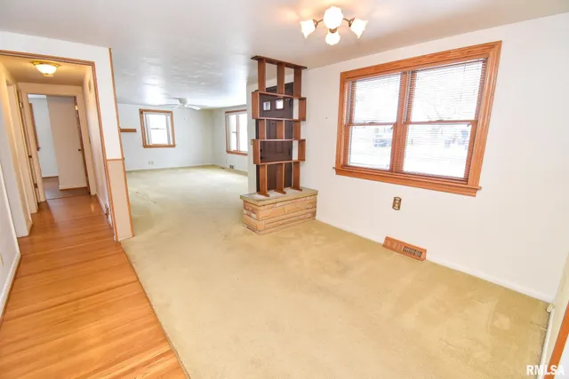 $179,900 | 136 Clark Street, Morton, IL 61550