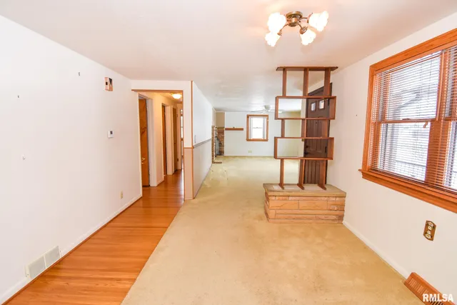 $179,900 | 136 Clark Street, Morton, IL 61550