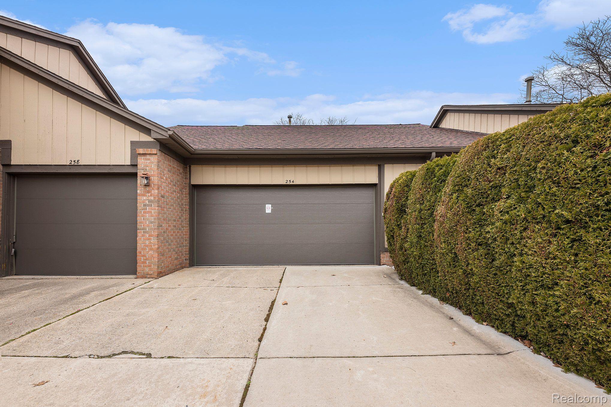 254 Meadow Bridge Drive Rochester, MI 48307 - Photo 6 of 24 Gallery Image 6
