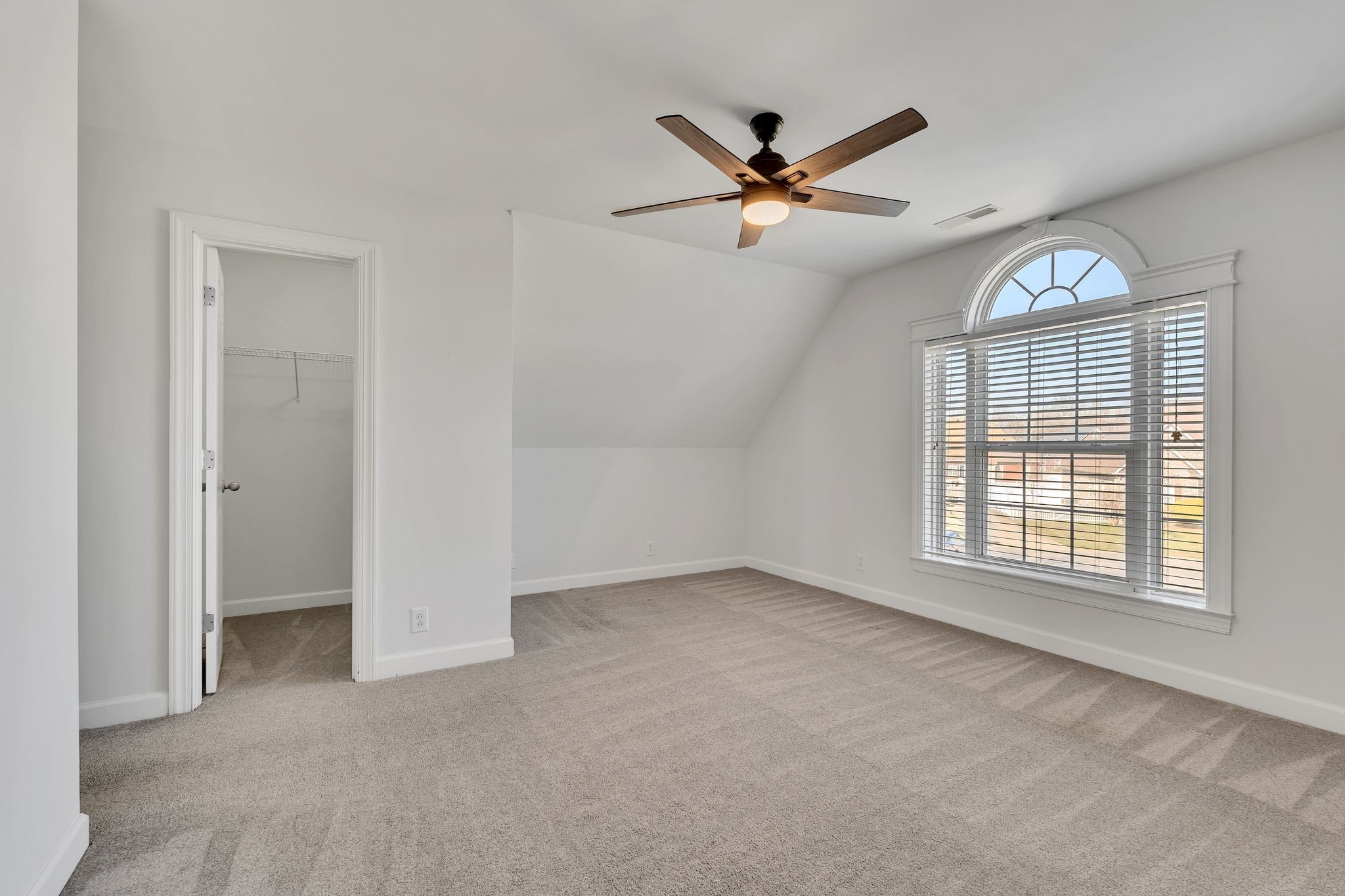 3033 Tybee Trail Murfreesboro, TN 37127 - Photo 31 of 41 a view of a livingroom with a ceiling fan and window