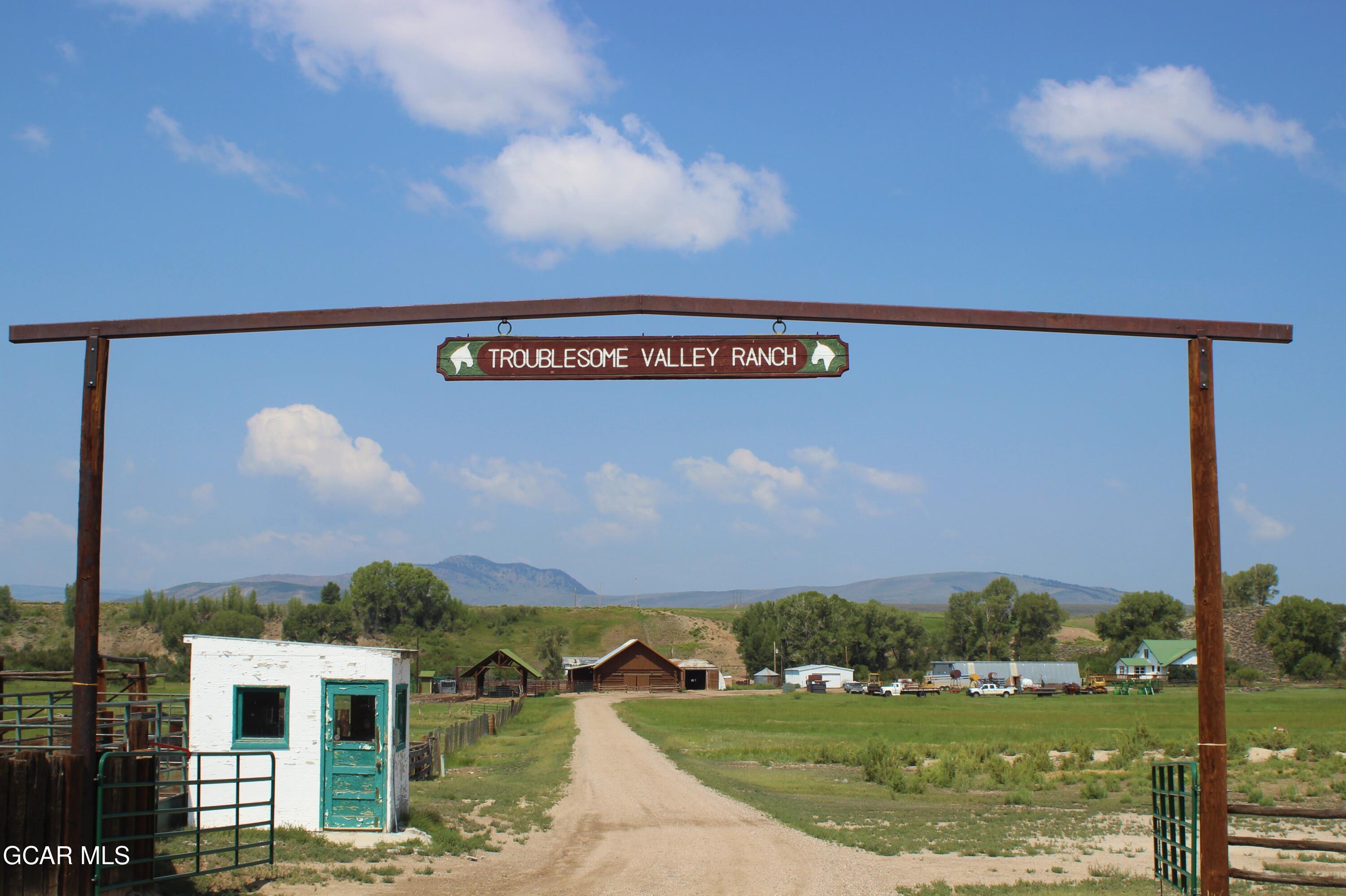 2219 County Road 2 Kremmling, CO 80459 - Photo 10 of 52 Entry Troublesome Valley