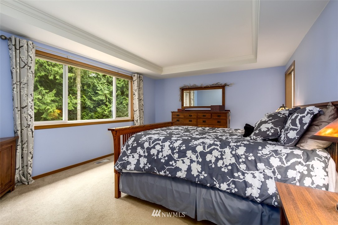 8185 Springridge Road Northeast Bainbridge Island, WA 98110 - Photo 13 of 25 Gallery Image 13