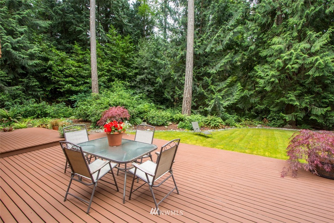 8185 Springridge Road Northeast Bainbridge Island, WA 98110 - Photo 20 of 25 Gallery Image 20