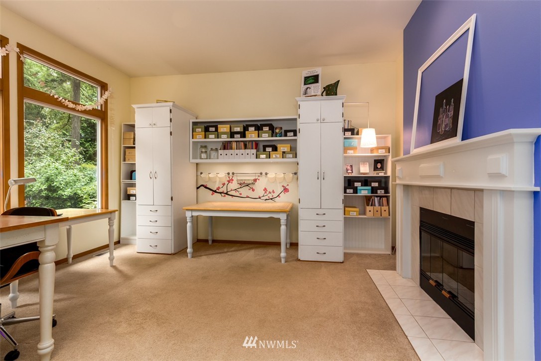 8185 Springridge Road Northeast Bainbridge Island, WA 98110 - Photo 5 of 25 Gallery Image 5