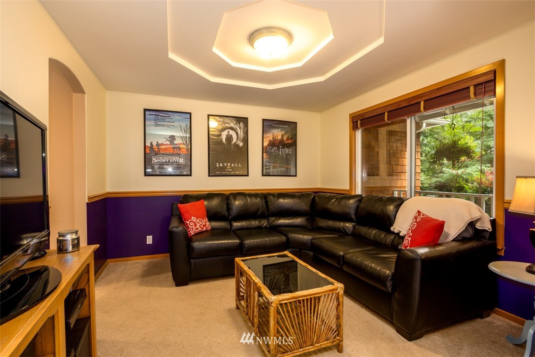 8185 Springridge Road Northeast Bainbridge Island, WA 98110 - Photo 6 of 25 Gallery Image 6