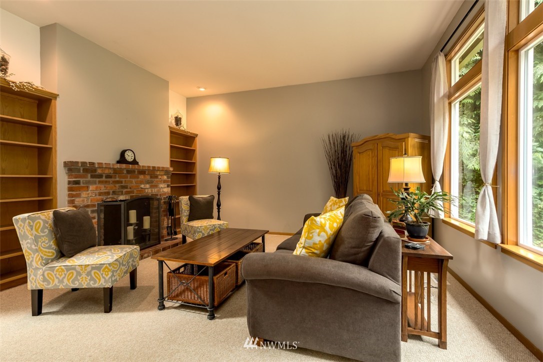 8185 Springridge Road Northeast Bainbridge Island, WA 98110 - Photo 7 of 25 Gallery Image 7