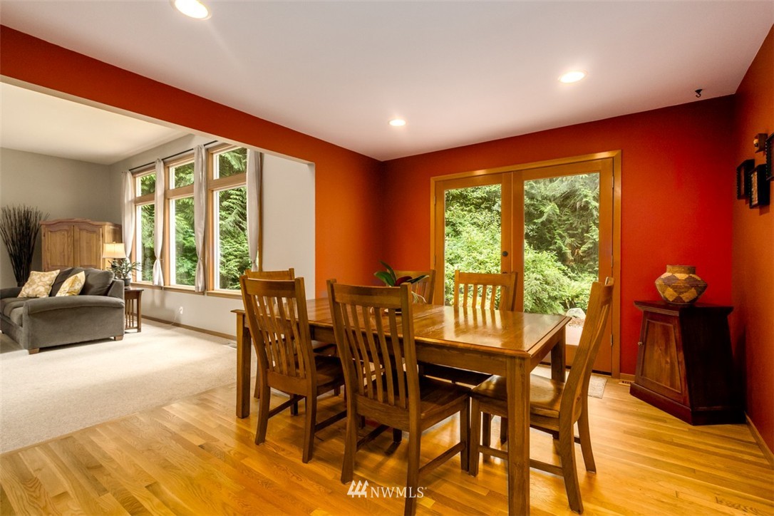 8185 Springridge Road Northeast Bainbridge Island, WA 98110 - Photo 9 of 25 Gallery Image 9