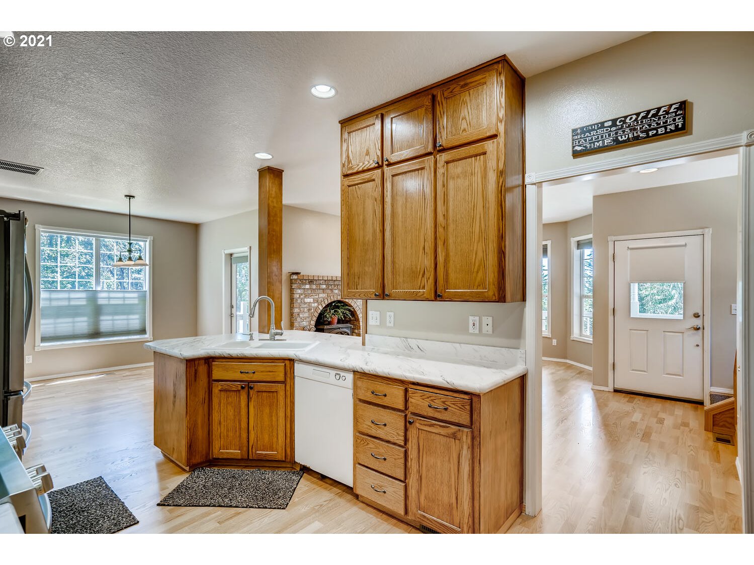 4036 Forest Ridge Road Northeast Silverton, OR 97381 - Photo 8 of 28 Gallery Image 8