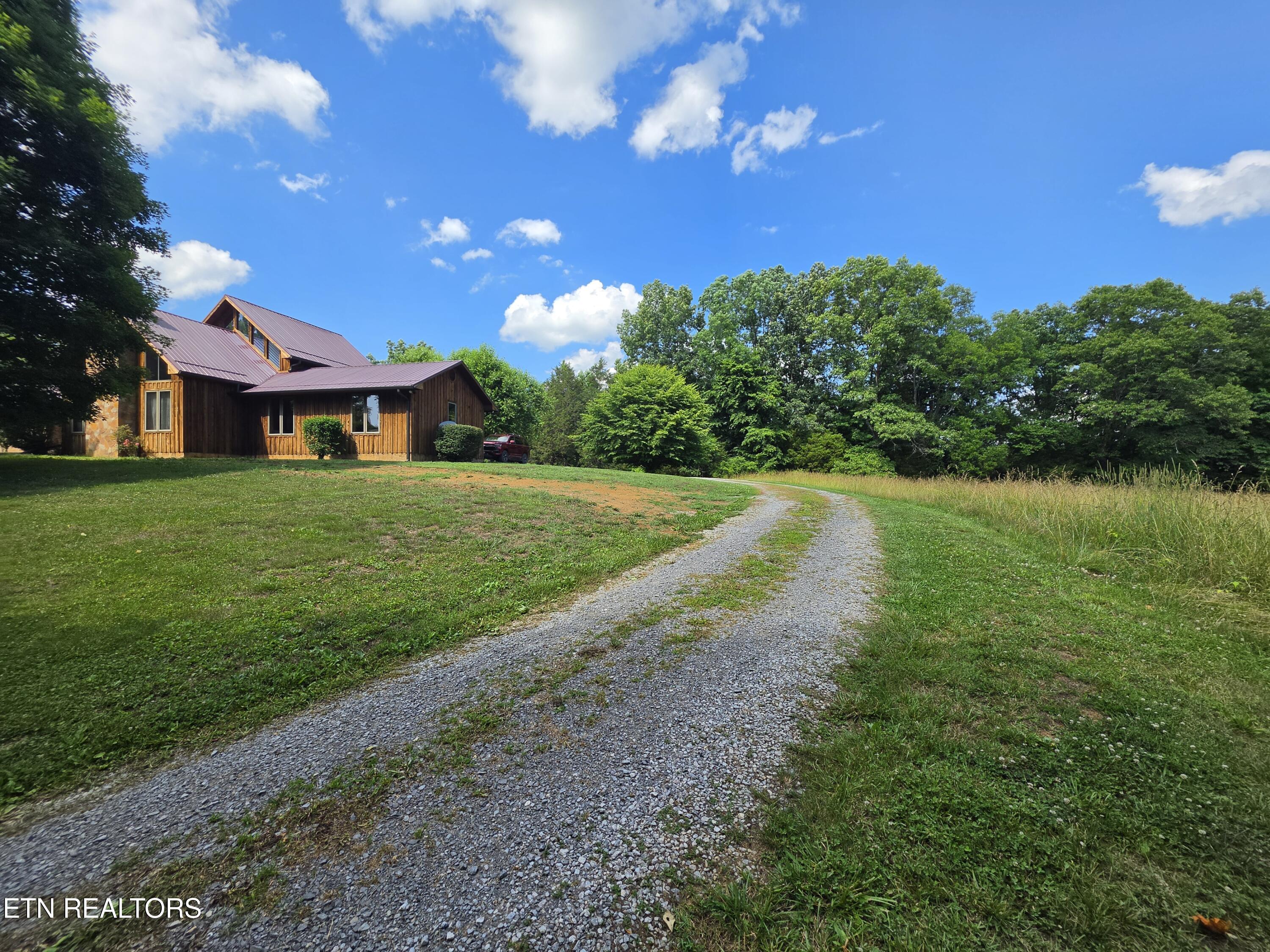 264 Carlos Road Sneedville, TN 37869 - Photo 5 of 58 20260611_162054