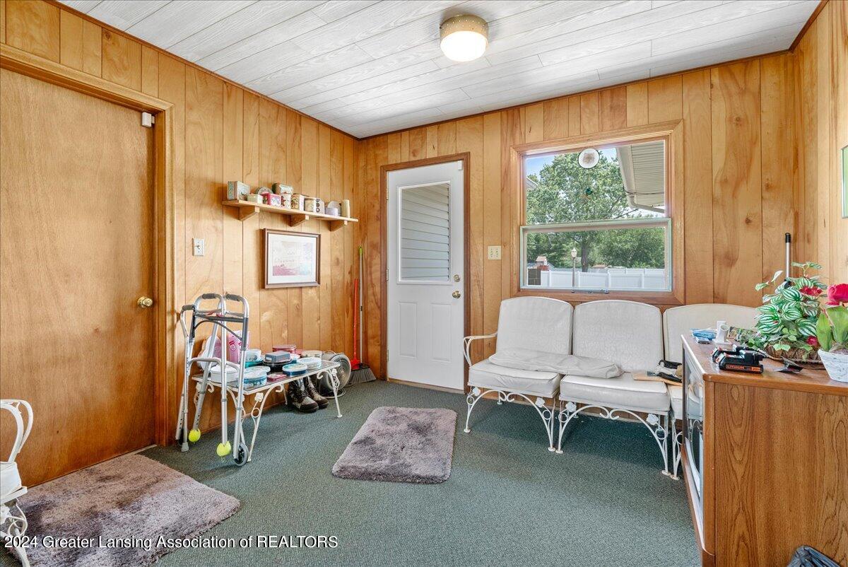 3200 Tecumseh River Road Lansing, MI 48906 - Photo 19 of 36 Breezeway