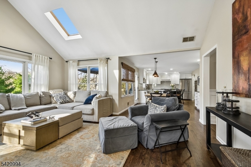 12 Spring Brook Drive Randolph, NJ 07869 - Photo 5 of 31