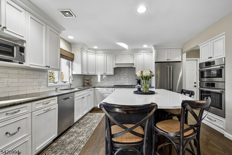 12 Spring Brook Drive Randolph, NJ 07869 - Photo 10 of 31