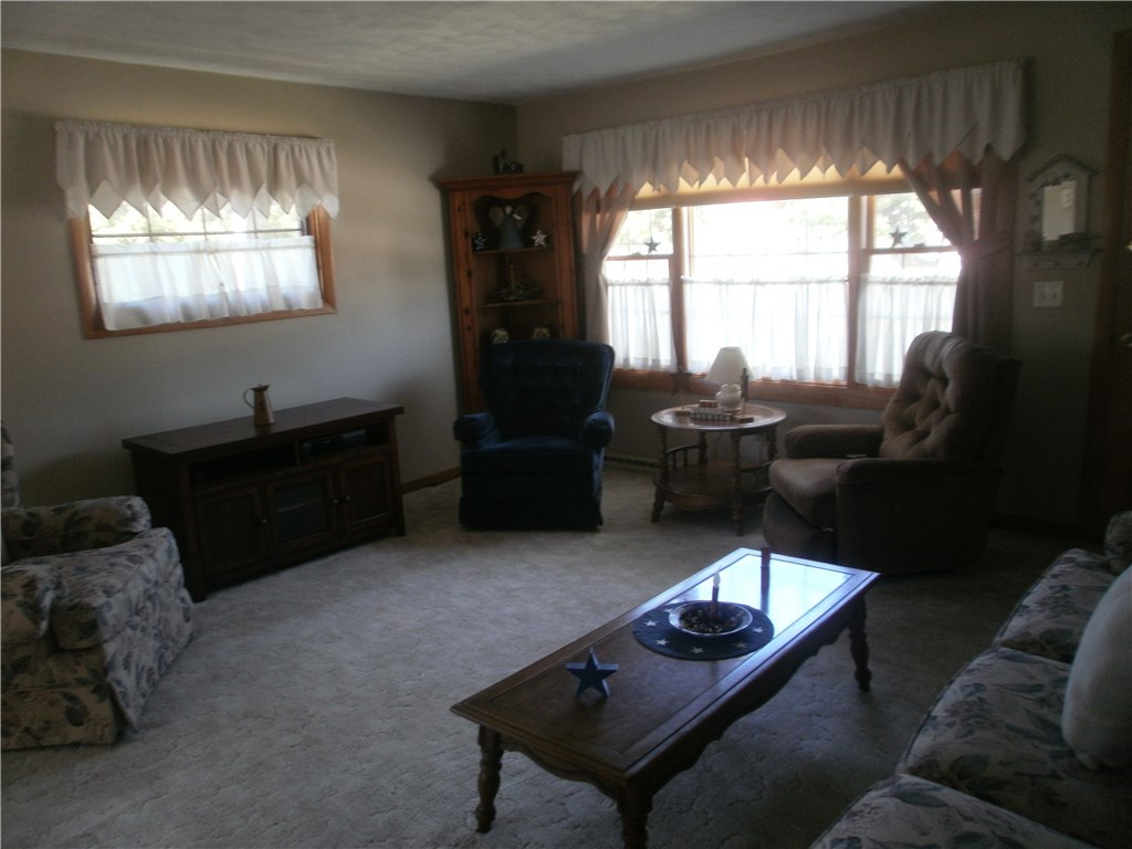 58 Franklin Street Woonsocket, RI 02895 - Photo 8 of 20 Living Room