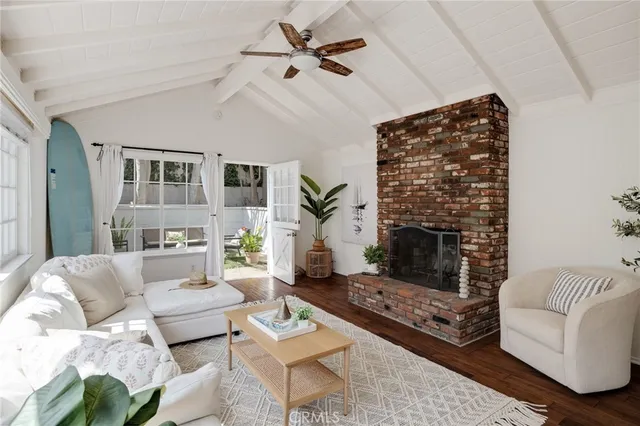 $2,199,000 | 525 Manhattan Beach Boulevard, Manhattan Beach, CA 90266