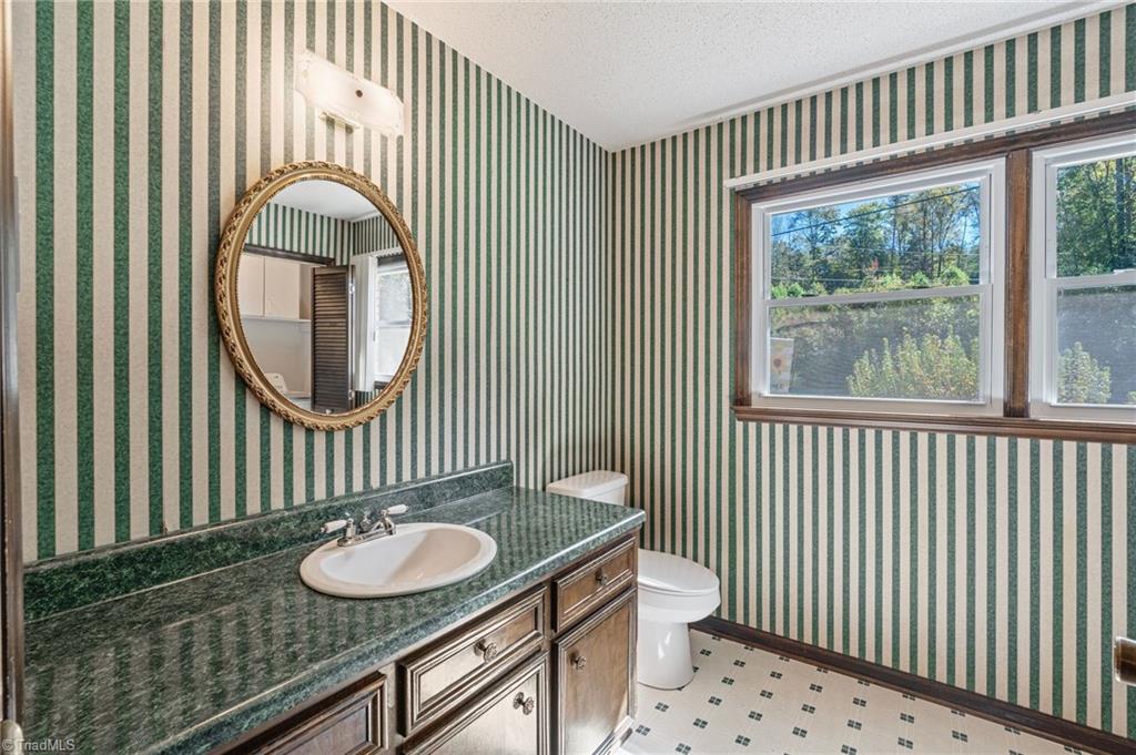 328 Country Club Road Wilkesboro, NC 28697 - Photo 29 of 36 2nd Half Bath