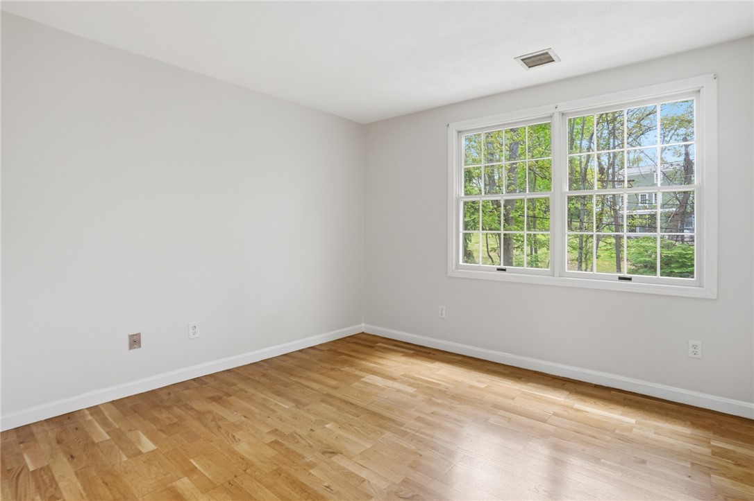 375 Angell Road, Unit E North Providence, RI 02904 - Photo 27 of 36 s Second bedroom